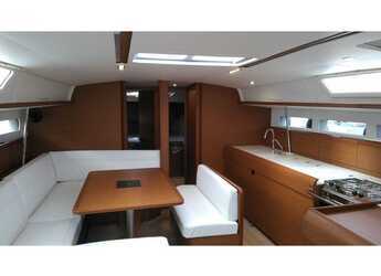 Chartern Sie segelboot in Volos - Sun Odyssey 519