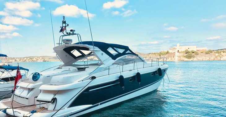 Rent a yacht in Port Mahon - Fairline Targa 52