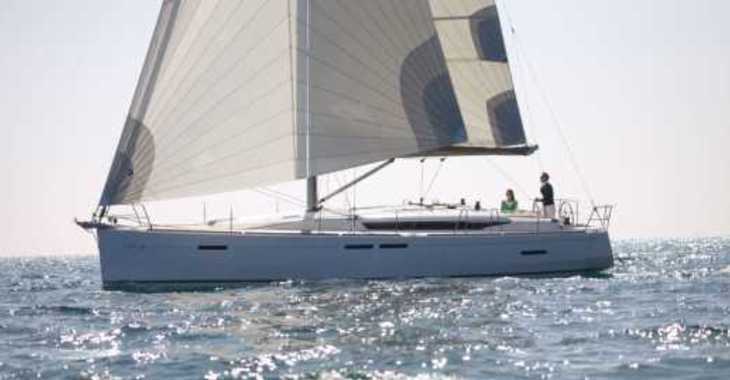 Rent a sailboat in Marina de Dénia - Jeanneau Sun Odyssey 44.9