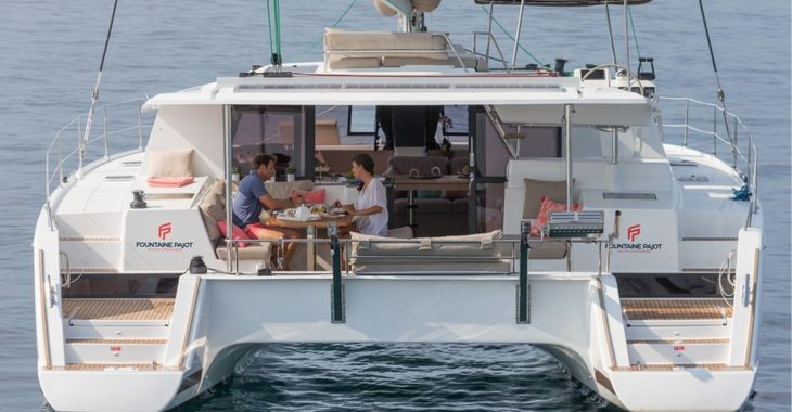 Rent a catamaran in Nanny Cay - Helia 44