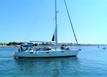 Rent a sailboat in S'Estanyol - Beneteau Oceanis 430