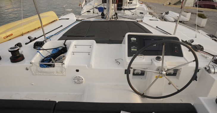 Rent a catamaran in Marina di Nettuno - Lagoon 450