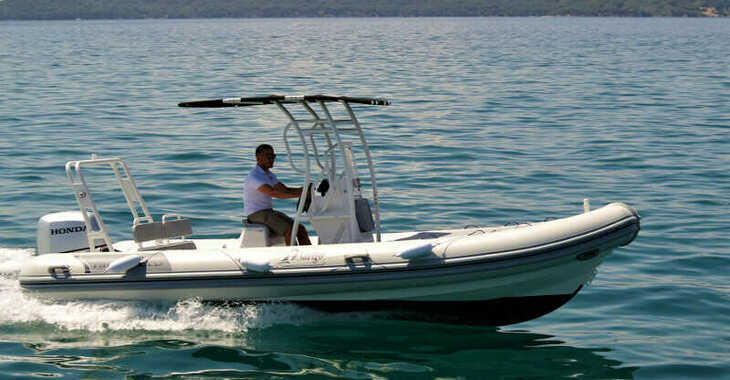 Rent a motorboat in Marina Sukosan (D-Marin Dalmacija) - Highfield Patrol 660