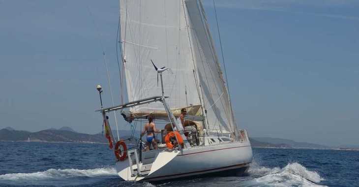Chartern Sie segelboot in Club Naútico de Sant Antoni de Pormany - Crucero oceánico one-off fabricado en aluminio