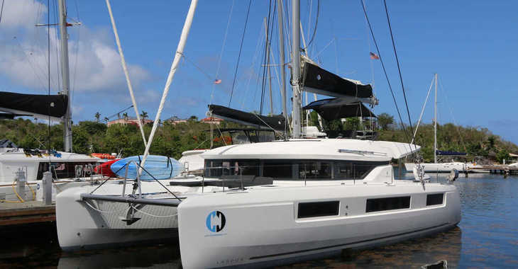 how to rent a catamaran