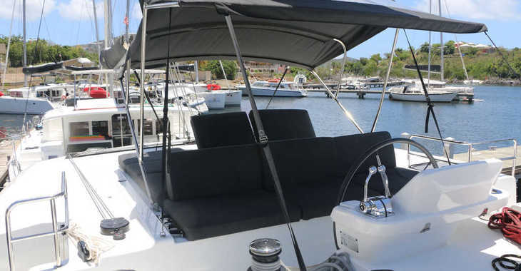 Rent a catamaran in Maya Cove, Hodges Creek Marina - Lagoon 50