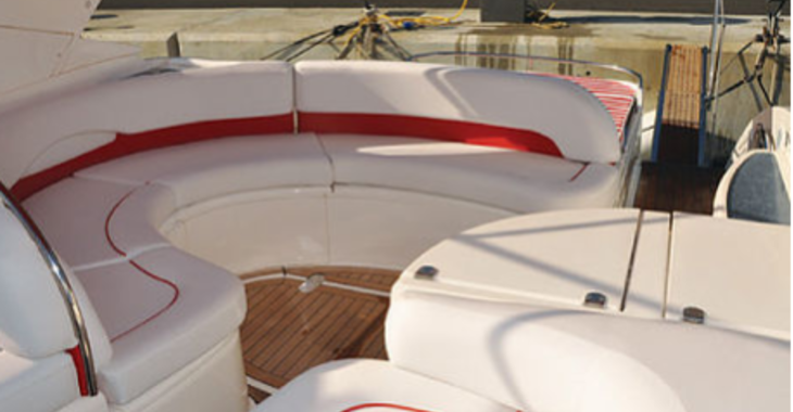 Chartern Sie yacht in Port Adriano - Fairline Targa 43