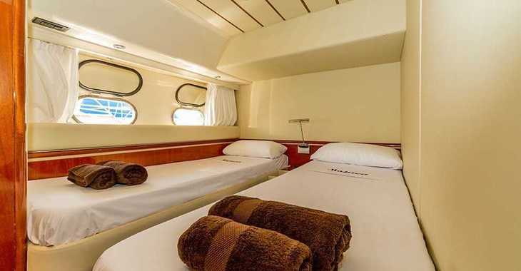 Chartern Sie yacht in Port of Can Pastilla - Ferretti 175 Fly