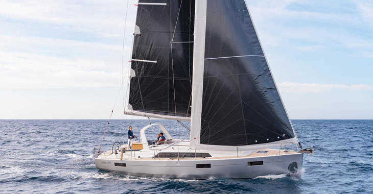 Rent a sailboat in American Yacht Harbor - Ocenis 41.1