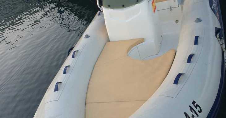 Rent a dinghy in Port d'andratx - Capelli Tempest 470