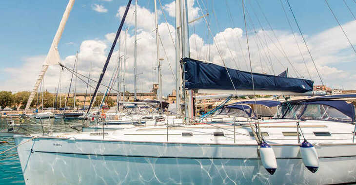 Rent a sailboat in Lavrion Marina - Cyclades 50.5