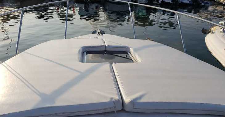 Rent a motorboat in Marina Ibiza - Sea ray 290 SS (Day charter only)
