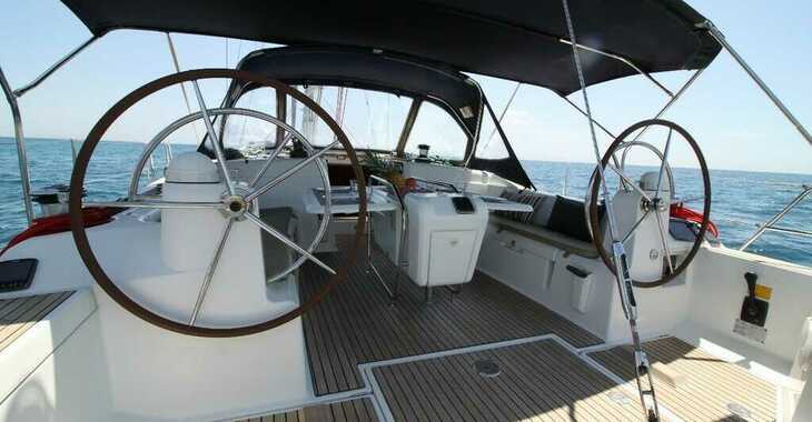 Rent a sailboat in Alimos Marina - Sun Odyssey 509