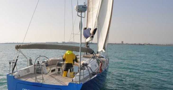 Rent a sailboat in Club Náutico Ibiza - Hanse 54