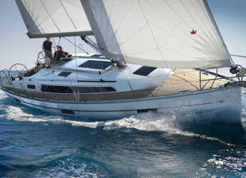 Rent a sailboat in Marina Skiathos  - Bavaria Cruiser 45