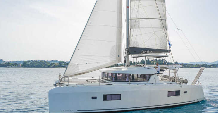Louer catamaran à Marina Gouvia - Lagoon 42 A/C & GEN & WM