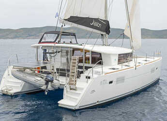 Rent a catamaran in Lavrion Marina - Lagoon 400S2