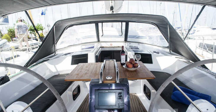 Louer voilier à Lavrion Marina - Hanse 415