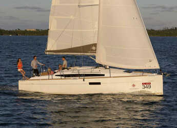 Rent a sailboat in Lavrion Marina - Sun Odyssey 349