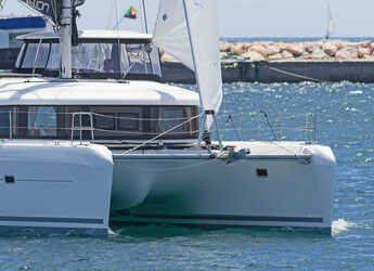 Rent a catamaran in Lavrion Marina - Lagoon 42 A/C & GEN & WM