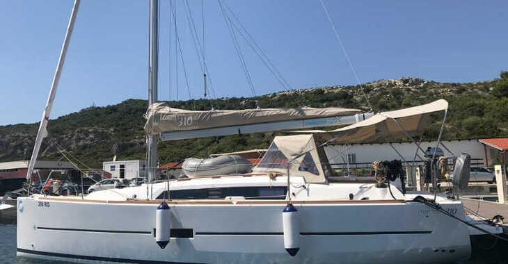Rent a sailboat in Marina Kremik - Dufour 310 Grand Large