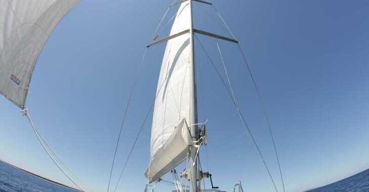 Rent a sailboat in Marina Frapa - Dufour Atoll 6