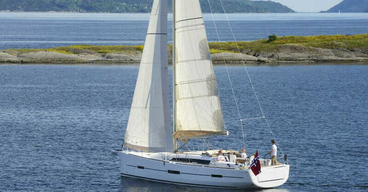 Rent a sailboat in Marina Lošinj - Dufour 412 Grand large