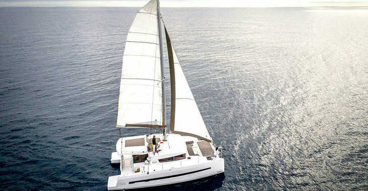 Rent a catamaran in Port of Can Pastilla - Bali 4.0 - 4 cab.