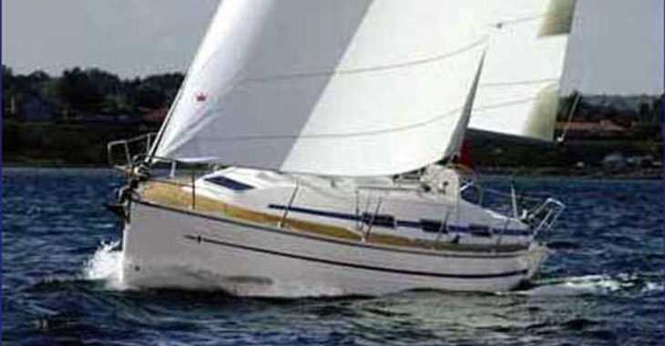 Rent a sailboat in Marina Skiathos  - Bavaria 32