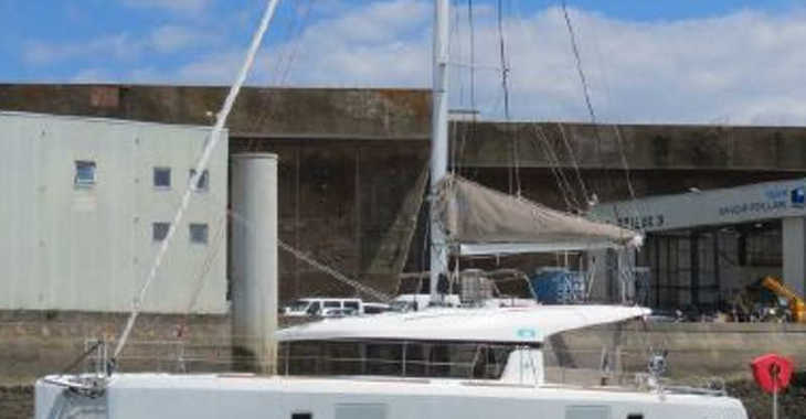 Rent a catamaran in Mykonos - Lagoon 39 
