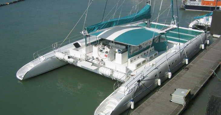 Chartern Sie katamaran in Marina Real Juan Carlos I - Tahiti 75