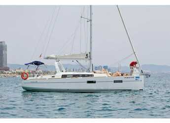Alquilar velero en Port Olimpic de Barcelona - Beneteau Oceanis 38