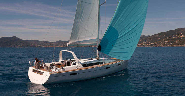 Rent a sailboat in American Yacht Harbor - Beneteau oceanis 45