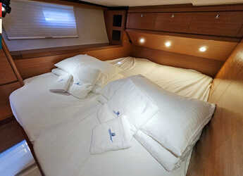 Rent a sailboat in Marina Frapa - Dufour 520 Grand Large