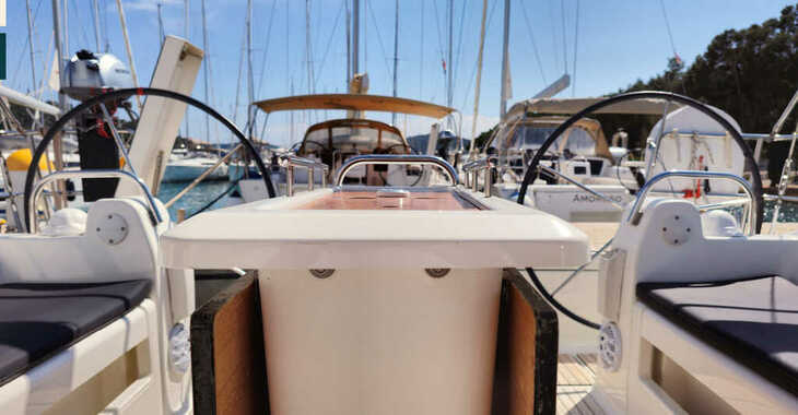 Rent a sailboat in Marina Frapa - Dufour 412 Grand large