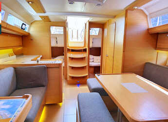 Rent a sailboat in Marina Frapa - Dufour 412 Grand large