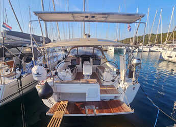 Rent a sailboat in Marina Frapa - Dufour 412 Grand large