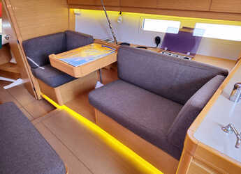 Rent a sailboat in Marina Frapa - Dufour 412 Grand large