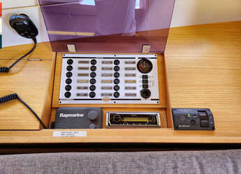 Rent a sailboat in Marina Frapa - Dufour 412 Grand large