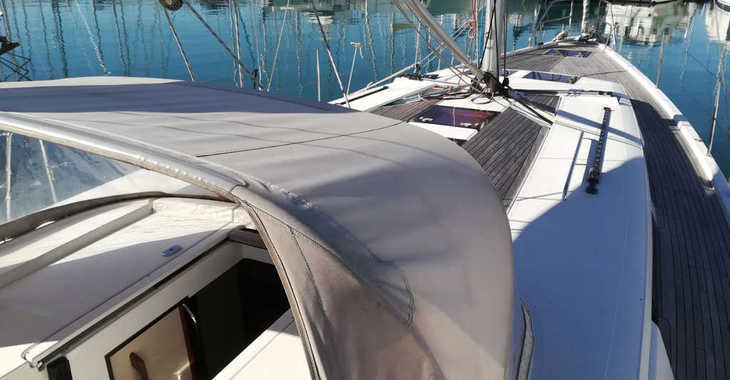 Rent a sailboat in Marina Real Juan Carlos I - Hanse 445