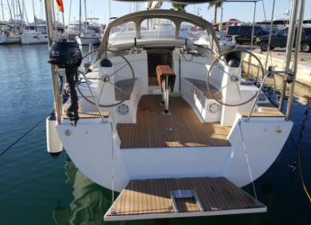 Rent a sailboat in Contra Muelle Mollet - Bavaria 40 Cruiser