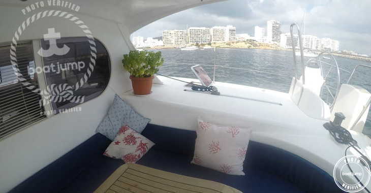 Rent a catamaran in Club Naútico de Sant Antoni de Pormany - Nautitech 40 Exclusive (Saturday to Saturday)