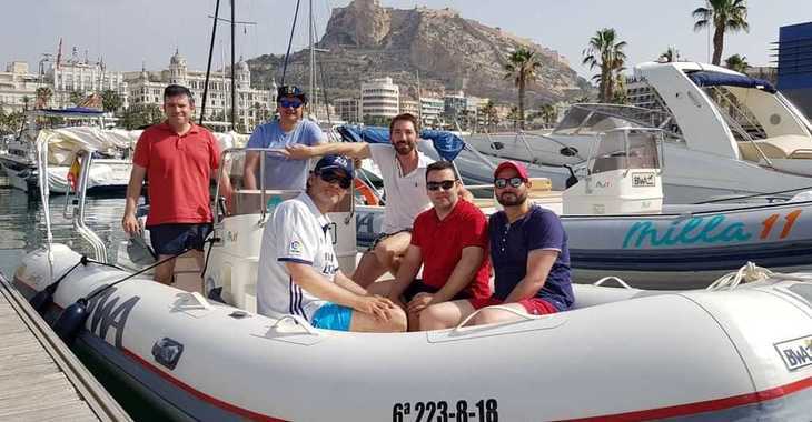Rent a dinghy in Marina Deportiva Alicante - BWA Sport 20