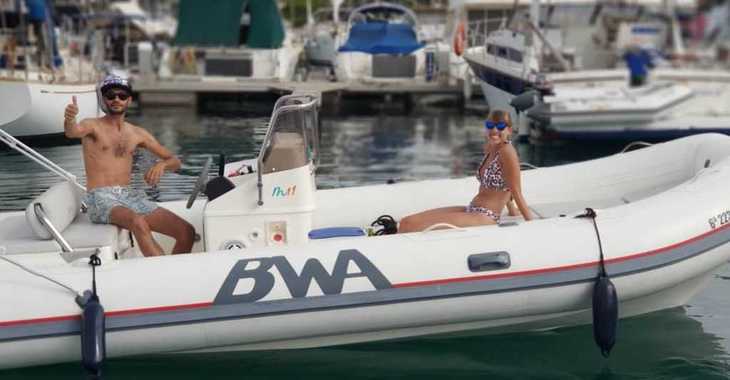 Chartern Sie schlauch-/beiboot in Marina Deportiva Alicante - BWA Sport 20