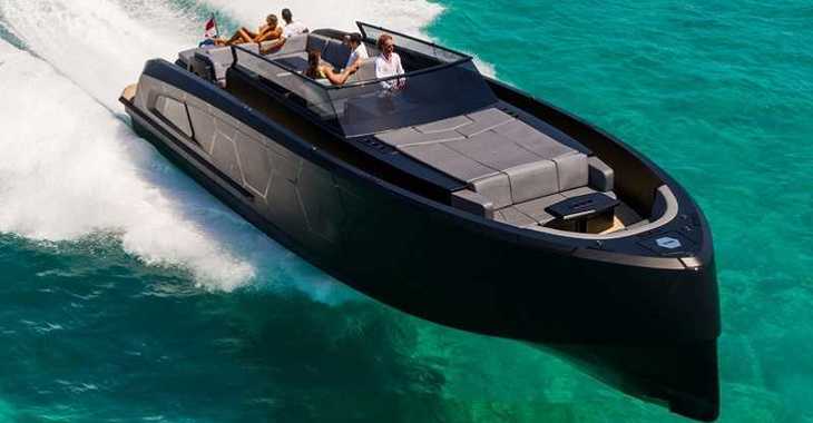 Rent a yacht in Marina Ibiza - Vanquish VQ43 MK2