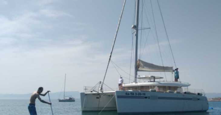 Chartern Sie katamaran in Muelle de la lonja - Lagoon 450S  (Lunes a Domingo)
