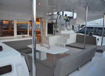 Rent a catamaran in Muelle de la lonja - Lagoon 450S  (Lunes a Domingo)