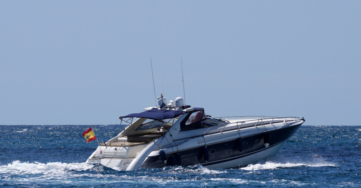 Chartern Sie yacht in Port Olimpic de Barcelona - Sunseeker Camargue 52