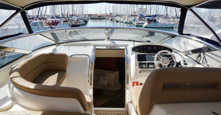 Louer yacht à Port Olimpic de Barcelona - Sunseeker Camargue 52