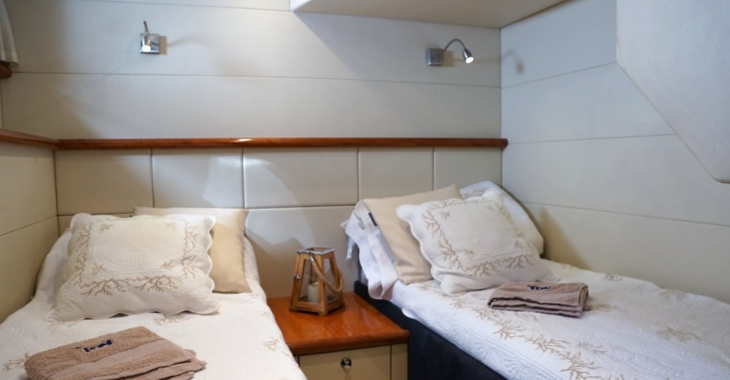 Louer yacht à Port Olimpic de Barcelona - Sunseeker Camargue 52